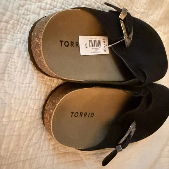 Torrid Black Buckle slide on clogs NWT 9.5 - Picture 4 of 5